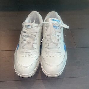 Reebok Sneakers